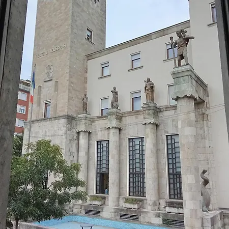 L'affaire Du Collier *