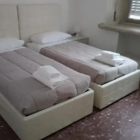 Penzion L'affaire Du Collier